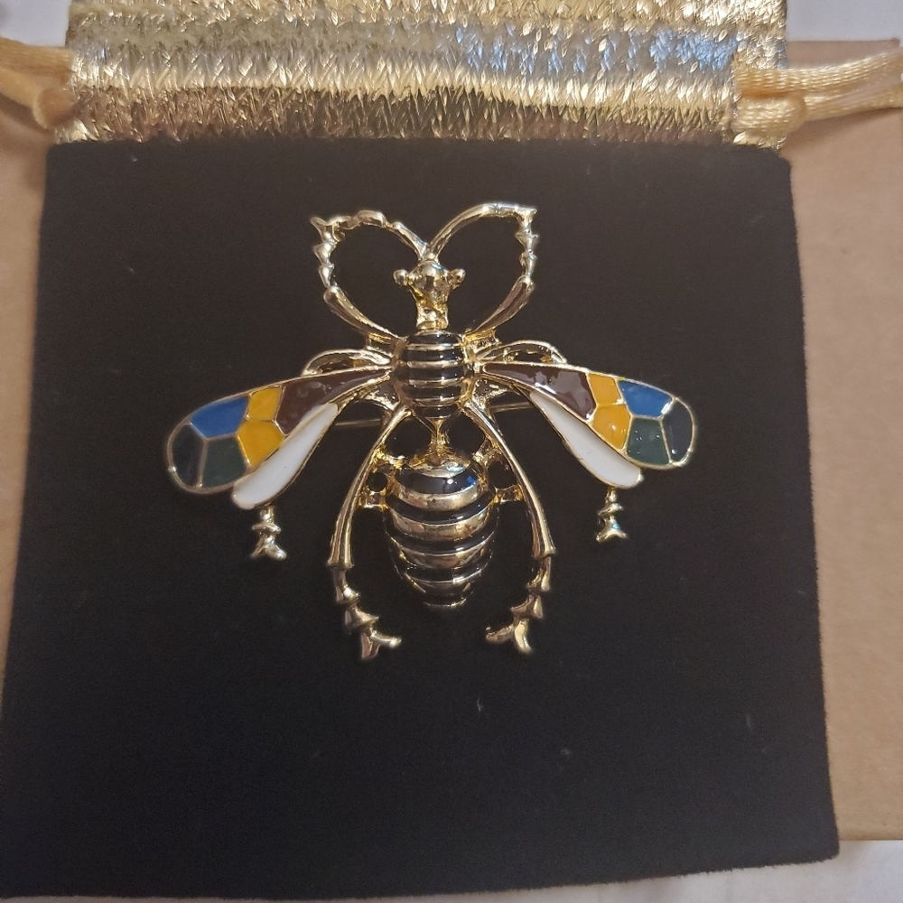 New Beautiful Enamel Wasp/Bee Brooch - Picture 5 of 7